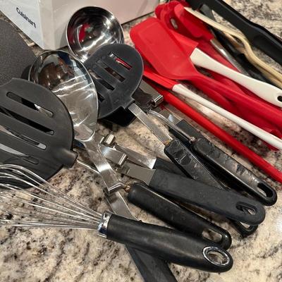 Miscellaneous Kitchen items and a Cuisinart Toaster