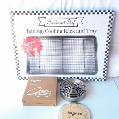 Checkered Chef baking / cooling rack and tray with Kayaso cookie cutters - Brand new items!