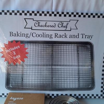 Checkered Chef baking / cooling rack and tray with Kayaso cookie cutters - Brand new items!