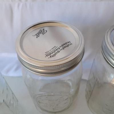 7 tall Ball canning Jars with lids - New Rubbermaid containers and stretch silicone pot stand