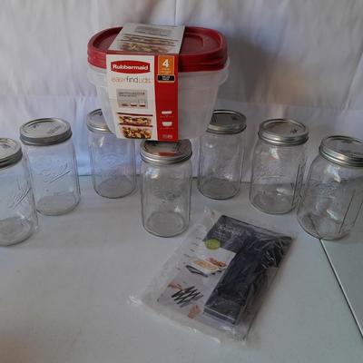 7 tall Ball canning Jars with lids - New Rubbermaid containers and stretch silicone pot stand