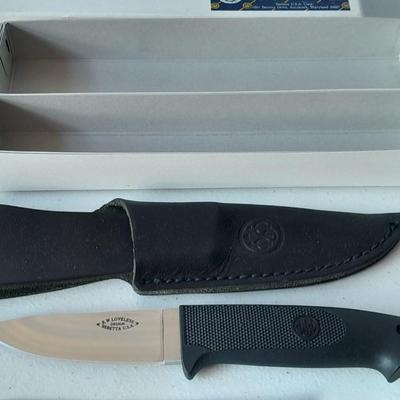 New in Box! Baretta Knife with sheath - Loveless Skinner Zytel Knife - Preppers delight!
