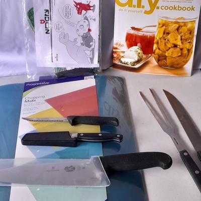 Chopping mats - Assortment of Kitchen Knives- D.I.Y. Cookbook - Nocry cut resistant large gloves