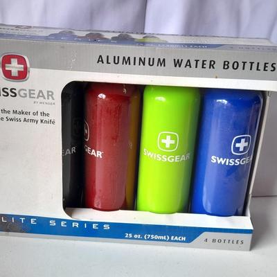 Swiss Gear Brand New Aluminum Water Bottles 4 pack different colors -
