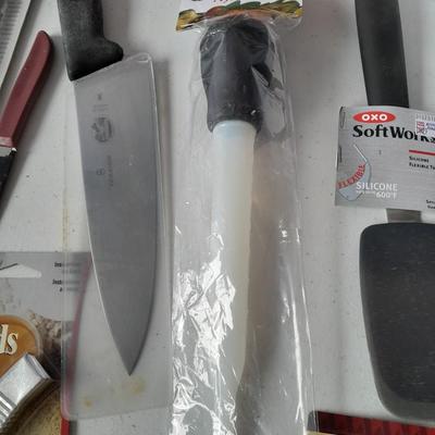 Brand new Kitchen Necessities - thermometer - knives - baster - spatula - and more