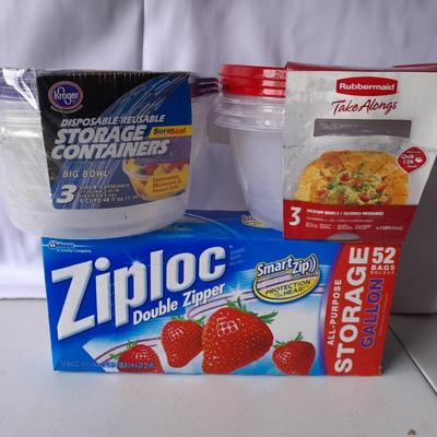 Six brand new food storage containers with a box of unopened ziploc bags