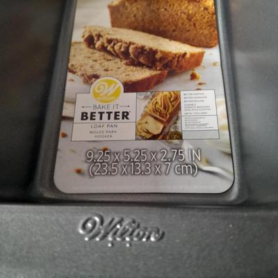 Brand new Wilton bread baking pans - Loaf pan and NEW Walfos French bread baking pan