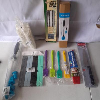 Brand new Kitchen Necessities - Silicone brushes - knife sharpener - Kinfe - utensil holder - cleaning brushes