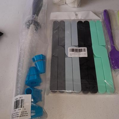 Brand new Kitchen Necessities - Silicone brushes - knife sharpener - Kinfe - utensil holder - cleaning brushes