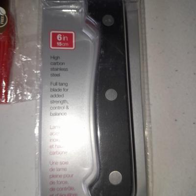 Brand new Kitchen Necessities - Silicone brushes - knife sharpener - Kinfe - utensil holder - cleaning brushes