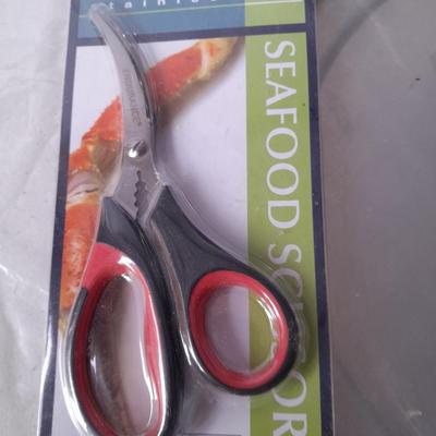 New Seafood eating utensils and large stainless steel strainer pot