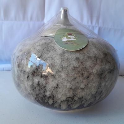 New Garden Ceramic oil lantern (1 of 2)