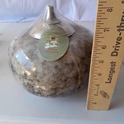 New Garden Ceramic oil lantern (1 of 2)