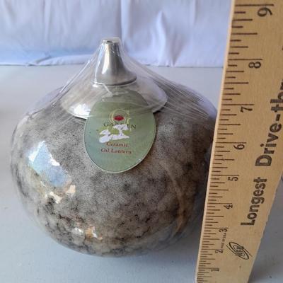 New Garden Ceramic oil lantern (1 of 2)
