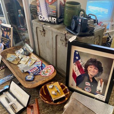 Lot 7: Jewelry Counter Selection