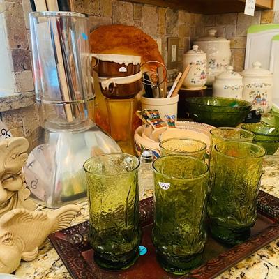 Lot 10: Kitchen Counter Selection