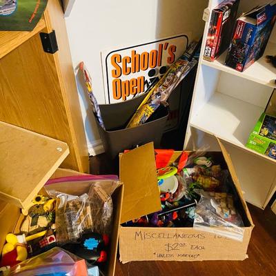 Lot 25: Books & Kids Selection