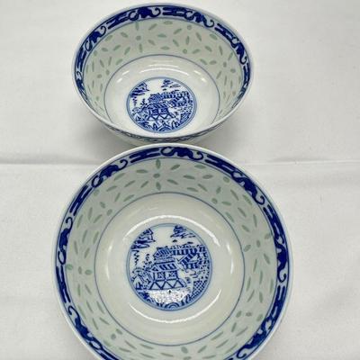 Pair of Chinese Porcelain Translucent Rice-Pattern Ware Bowls local pickup and shipping available