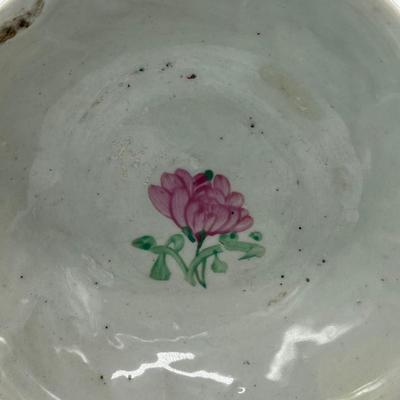 Chinese Porcelain, Chicken Bowl-local pickup and shipping available