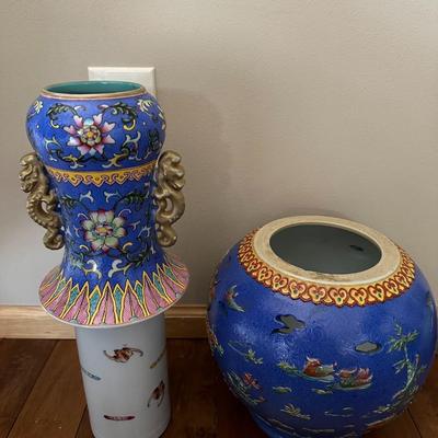 Pair of Chinese Vintage Porcelain Enamel Colour Bottle Vase With Four Characters Mark-local pickup and shipping available