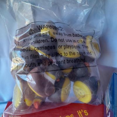 Board games and brand-new puzzles - new cribbage - bag of ducks - Yahtzee - Pente -Keyboard starter kit