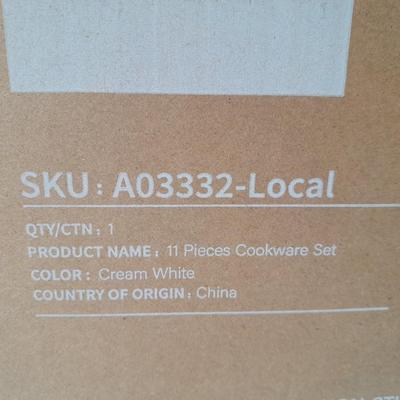 Carote 11-piece Non-stick Cookware set "Eight Mile Place" Cream white pot & pan set BRAND NEW!