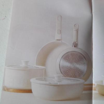 Carote 11-piece Non-stick Cookware set "Eight Mile Place" Cream white pot & pan set BRAND NEW!