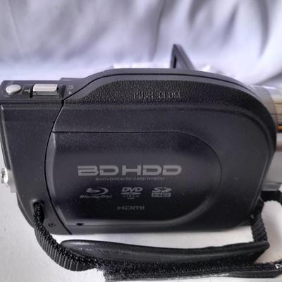 Nice Hitachi Full HD Blu ray disk camcorder complete with battery & charger - instruction book and DVD RW disks