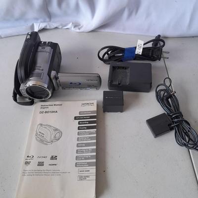 Nice Hitachi Full HD Blu ray disk camcorder complete with battery & charger - instruction book and DVD RW disks