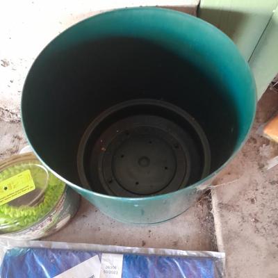 New tarp - new garden hand tools - Flower pot and new pocket hose