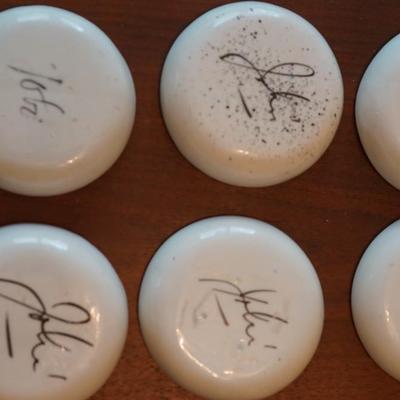 GROUPING OF SIX MCM CERAMIC SEA CREATURE HAND DECORATED UNDER GLAZE TRAYS OF 3 1/2" SIGNED