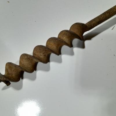 Primitive T Handled Auger
