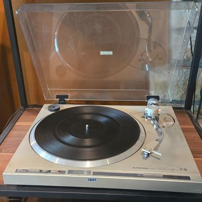 Pioneer PL200 Turn Table