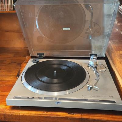 Pioneer PL200 Turn Table