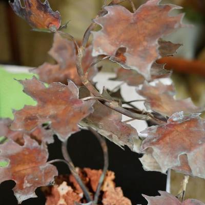 SIGNED BURGESS 74' METAL SCULPTURE OF PATINA COPPER OAK LEAVES ON A GEODE ROCK BASE