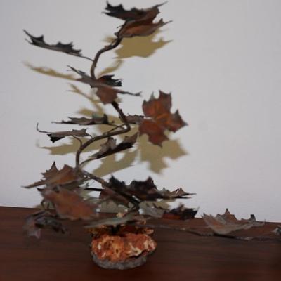 SIGNED BURGESS 74' METAL SCULPTURE OF PATINA COPPER OAK LEAVES ON A GEODE ROCK BASE