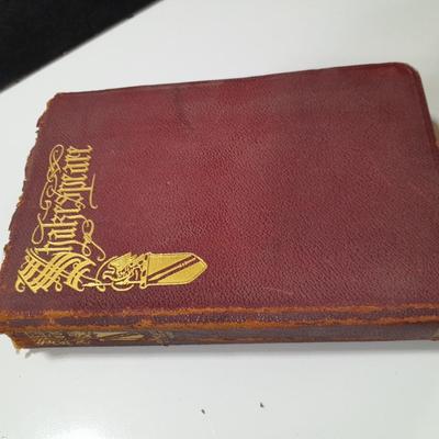 Hardback collectible antique Shakespeare Book copyright 1926
