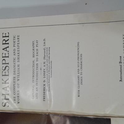Hardback collectible antique Shakespeare Book copyright 1926