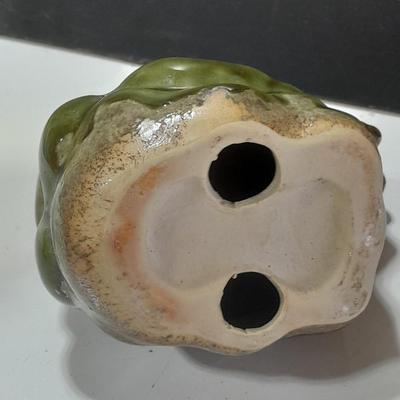 Small elephant planter with chicken and a horse