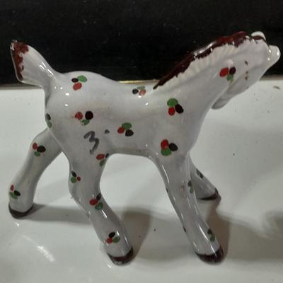 Small elephant planter with chicken and a horse