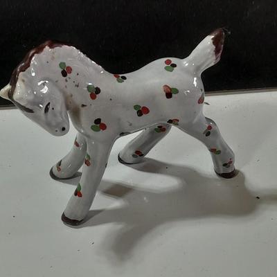 Small elephant planter with chicken and a horse