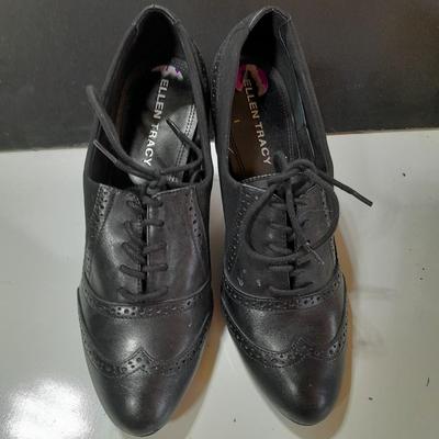 Two pair of Womens dress shoes - high heels size 8m