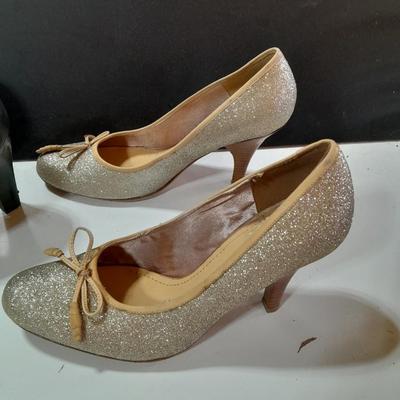 Two pair of Womens dress shoes - high heels size 8m