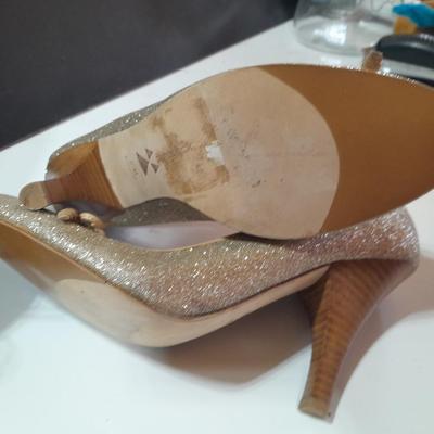 Two pair of Womens dress shoes - high heels size 8m