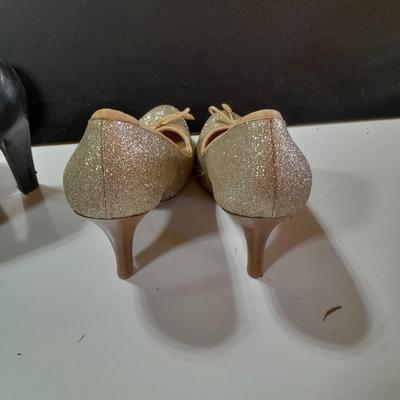 Two pair of Womens dress shoes - high heels size 8m