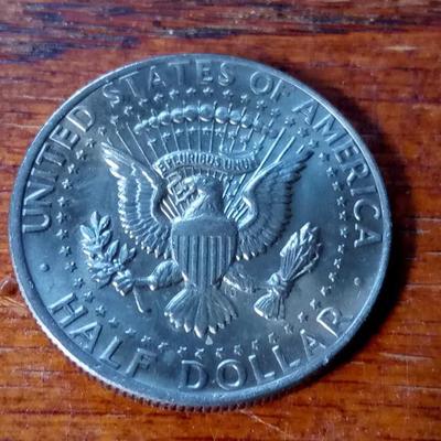 LOT 25 1973 KENNEDY HALF DOLLAR