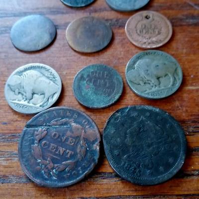LOT 26 LOT OF 10 EARLY US COINS