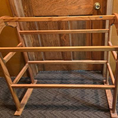 Solid Quilt Rack