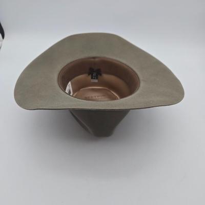 Nice Stetson Hat size 7 5/8 in box