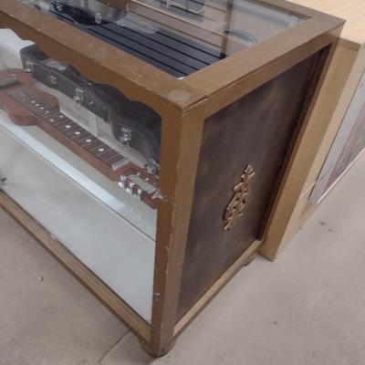Retail 6' Glass Display Cabinet (No Contents)